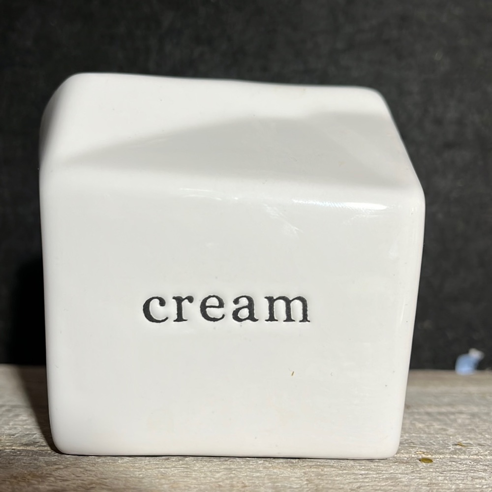 Ceramic Cream Carton | Color: Cream/White